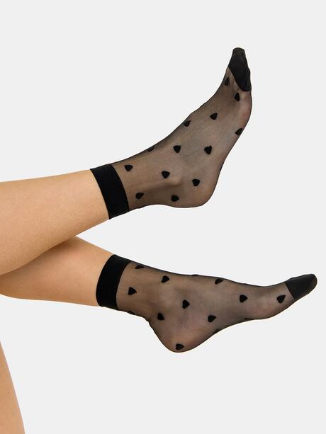 Cienkie skarpetki rajstopowe w serduszka 5-pak