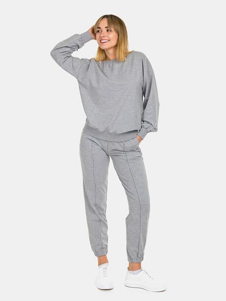 Bluza z ozdobnym wycięciem