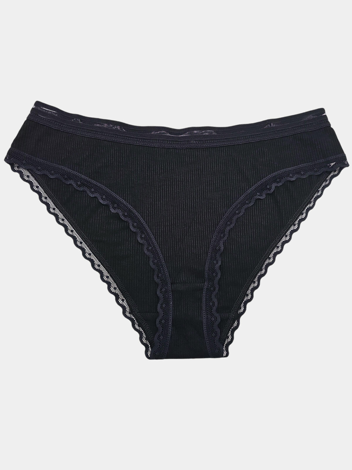 Majtki bawełniane wykończone koronką