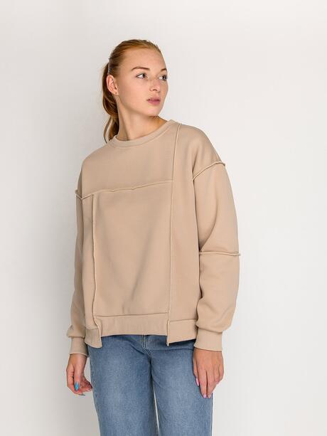 Bluza z ozdobnymi przeszyciami