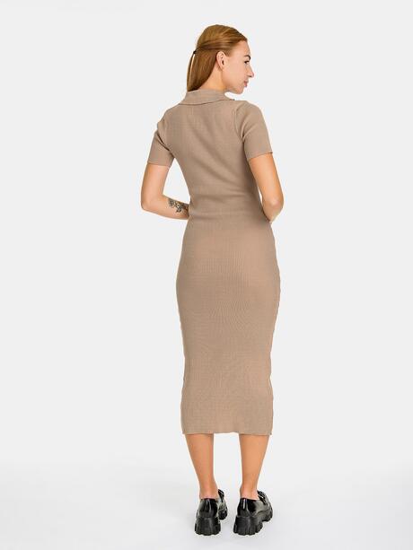 Dzianinowa sukienka midi