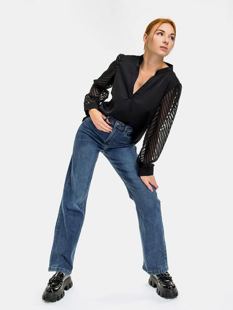 Bluzka z ozdobnymi rękawami