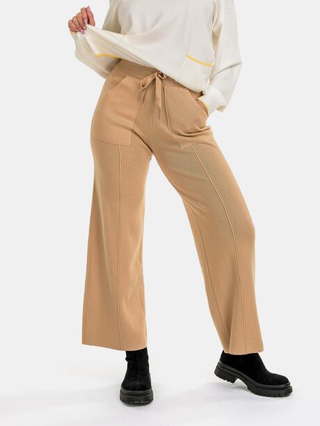 Spodnie z szeroką nogawką