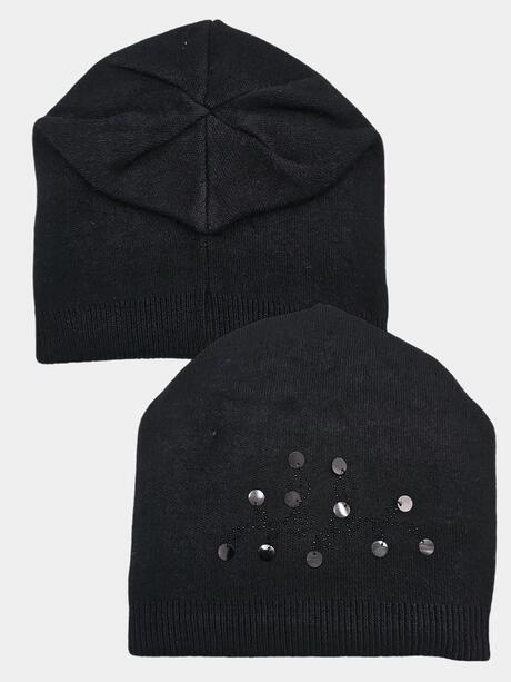 Czarna czapka z cekinami
