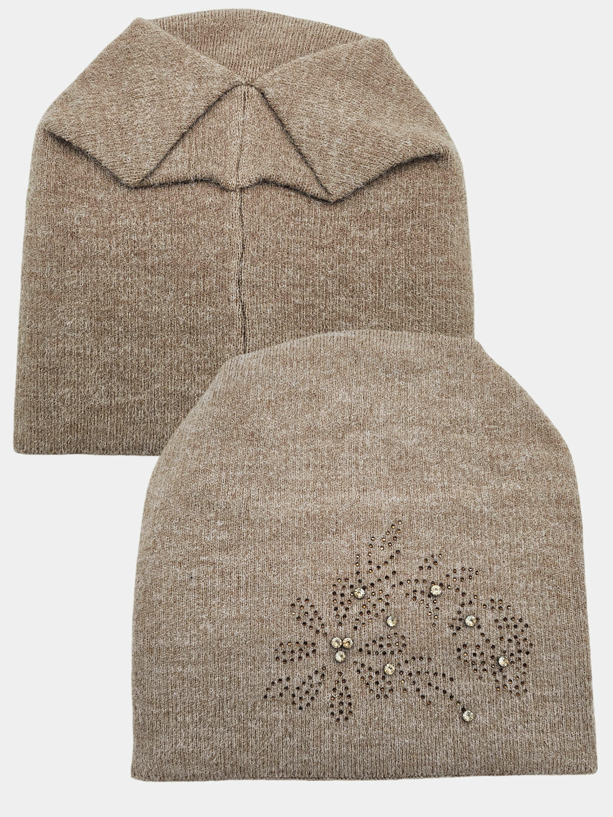 Czapka ze zdobieniami