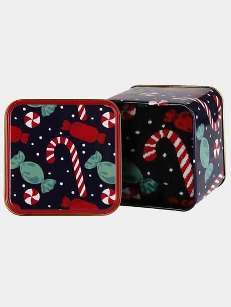 Świąteczne skarpetki w ozdobnej puszce