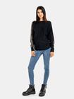 Sweter z cekinową aplikacją