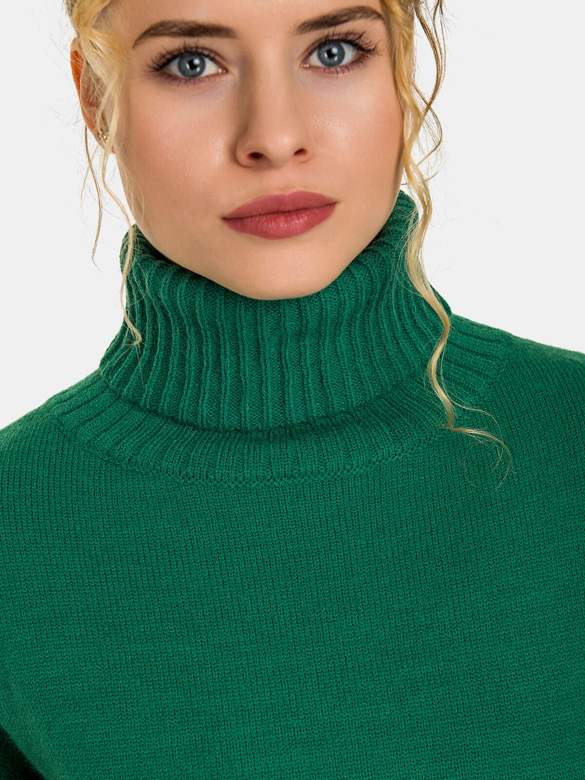 Sweter z golfem