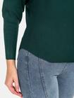 Sweter z ozdobnymi rękawami