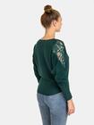 Sweter z ozdobnymi rękawami