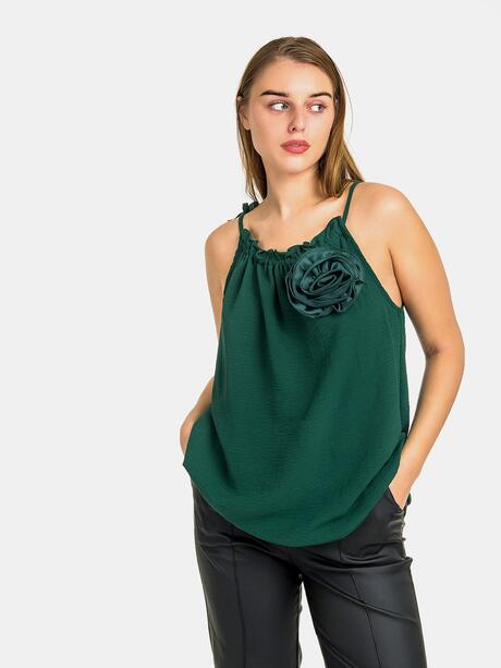 Bluzka z eleganckim kwiatem