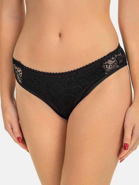 Majtki klasyczne z koronką