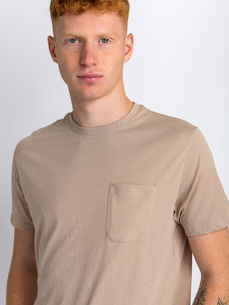 T-shirt beżowy z kieszonką