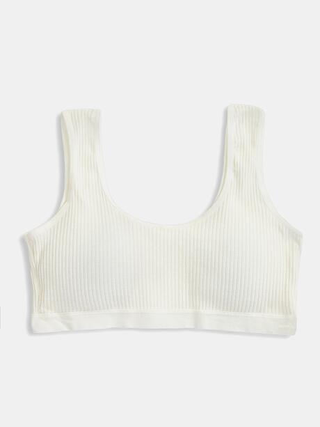 Biustonosz młodzieżowy