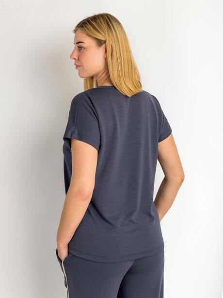 Bluzka z subtelnym akcentem