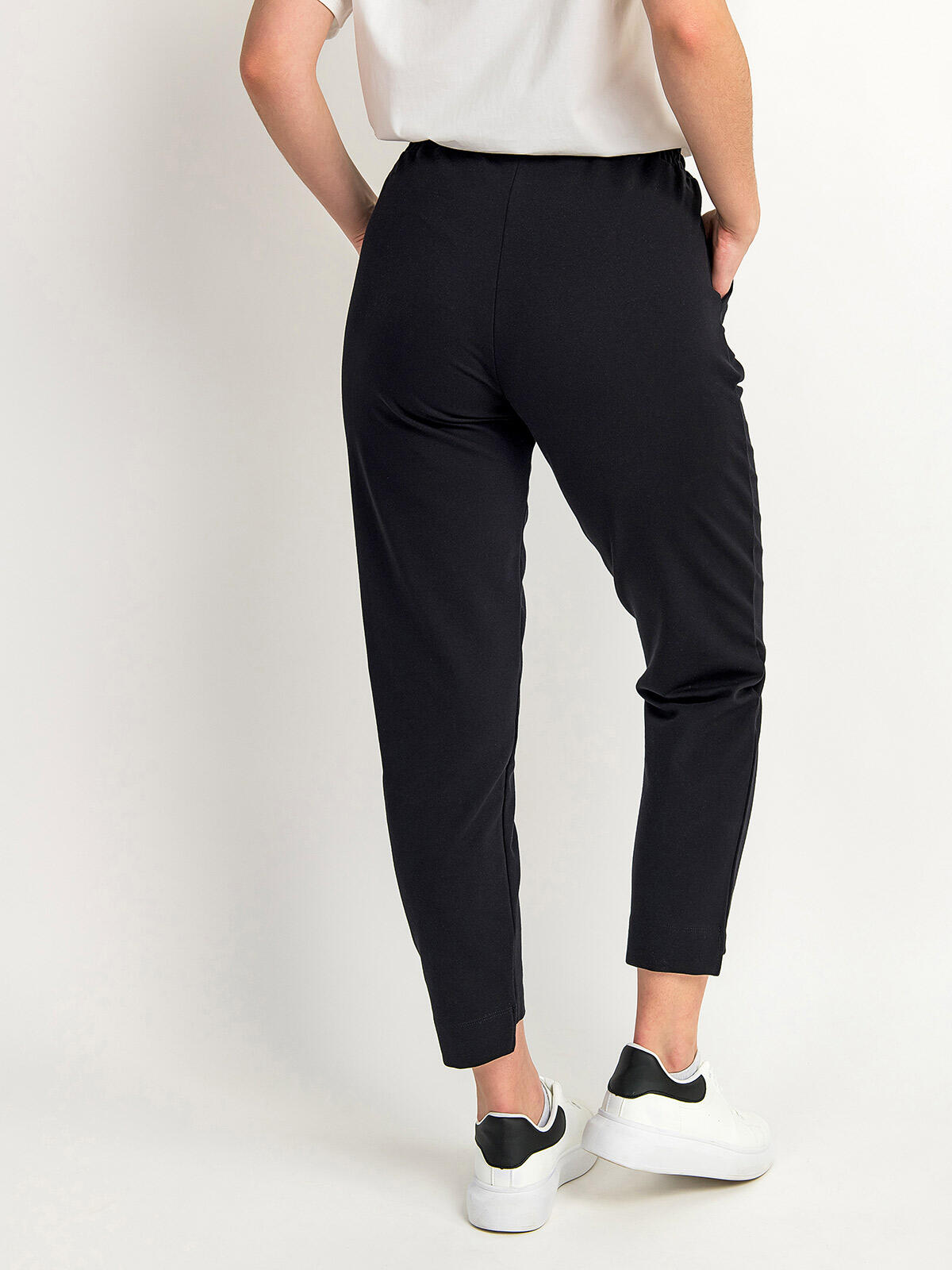 Spodnie z kieszeniami