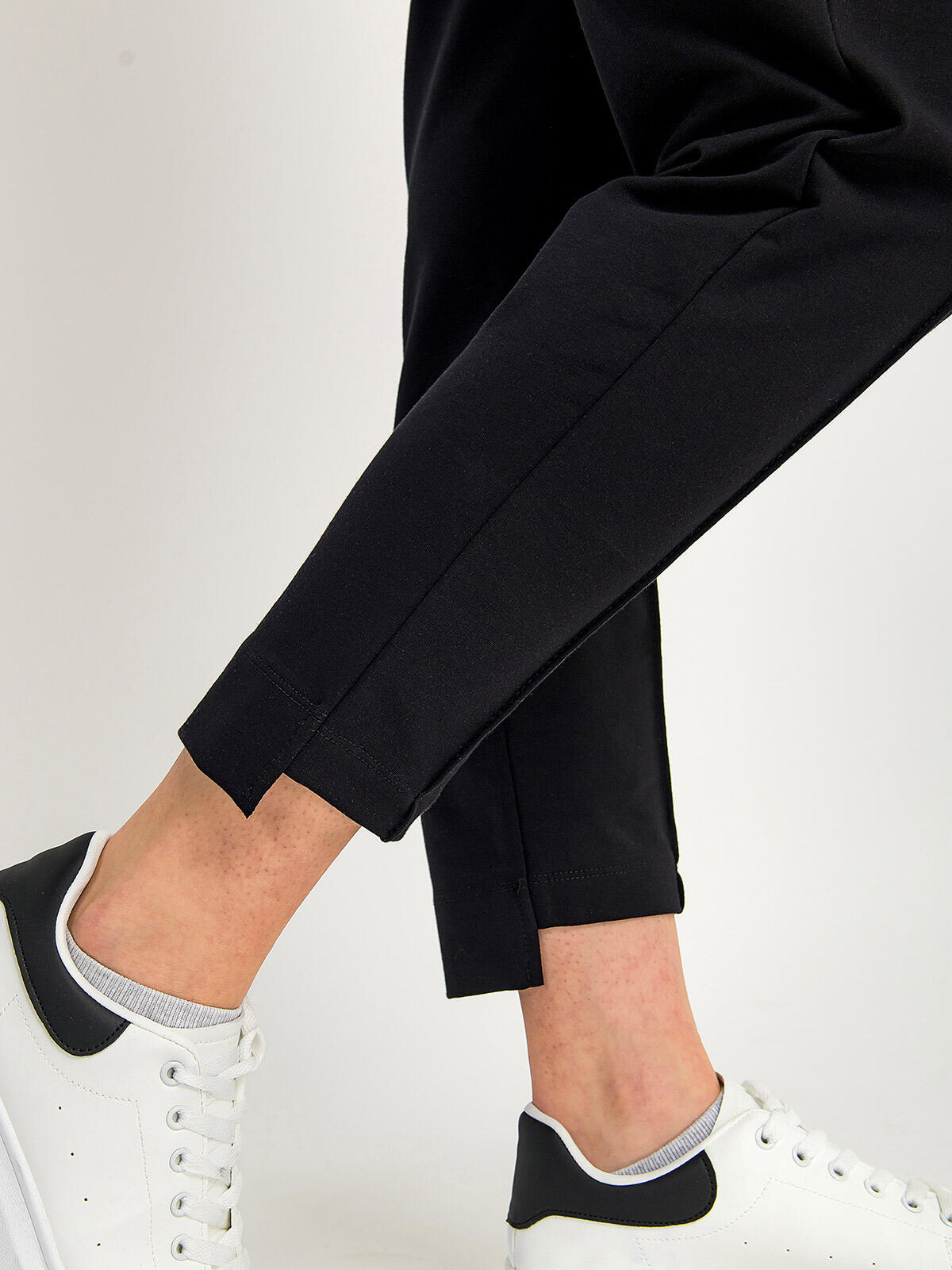 Spodnie z kieszeniami