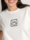 Klasyczny t-shirt z aplikacją
