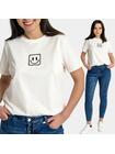 Klasyczny t-shirt z aplikacją