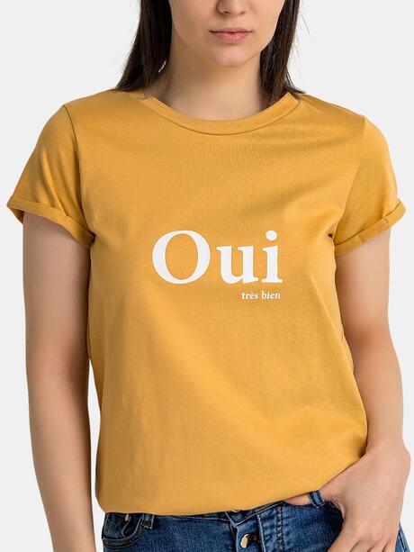 Wygodny t-shirt z nadrukiem