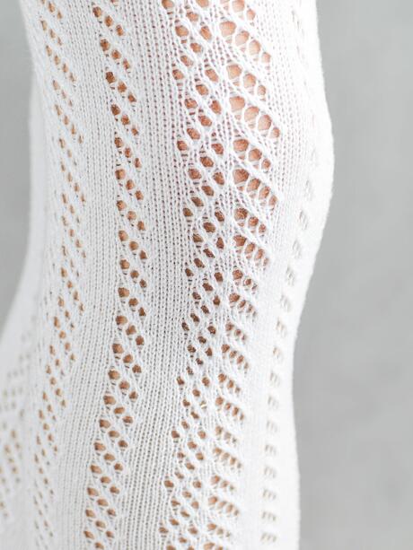 Ażurowe rajstopy dziewczęce