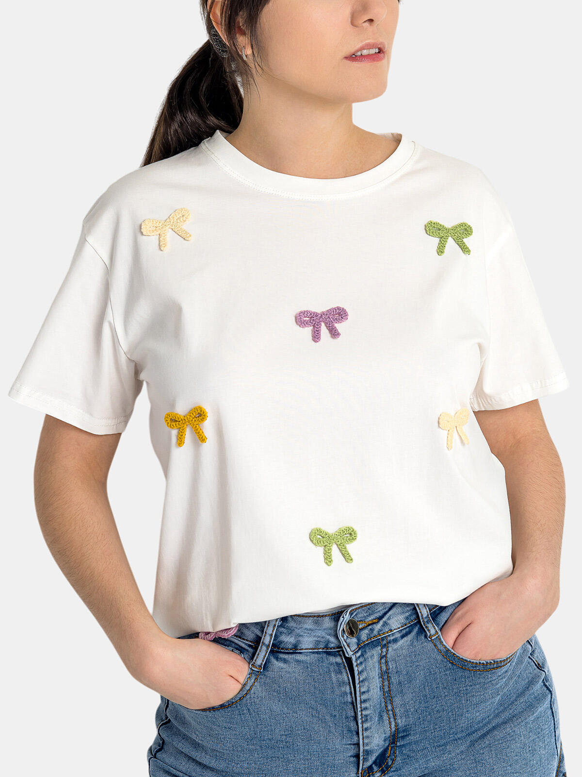 T-shirt z aplikacjami