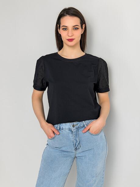 Bluzka z ażurowym rękawem