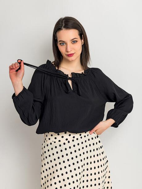 Bluzka z wiązaniem