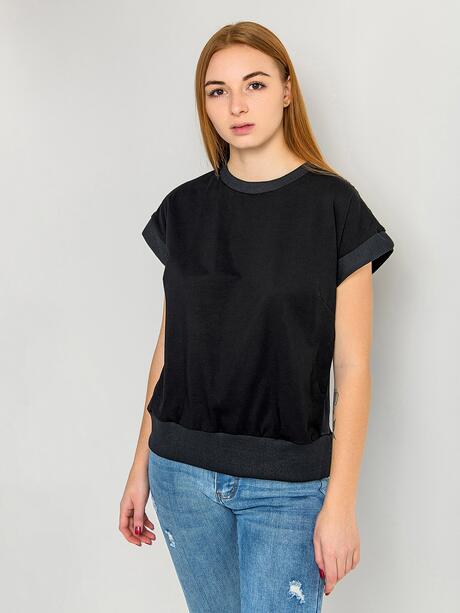 Bluzka z ozdobnymi plecami