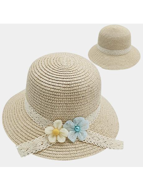 Uroczy kapelusz ze zdobieniem