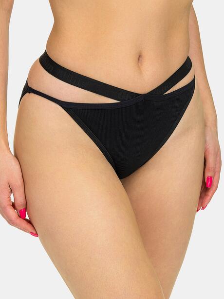 Majtki z ozdobnym paskiem 3-PAK M