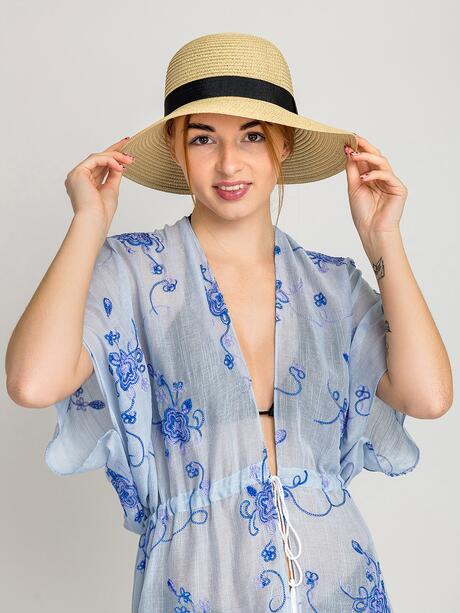 Kapelusz z szerokim rondem