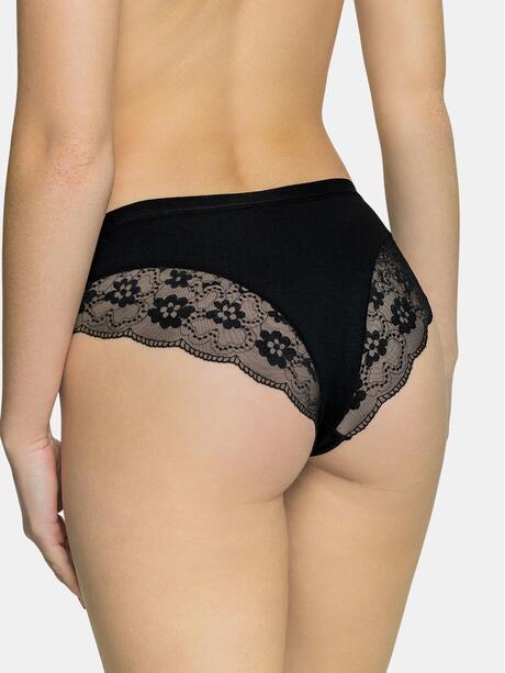 Majtki z koronkową wstawką