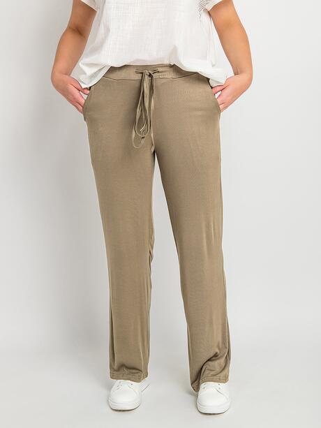 Spodnie z kieszeniami