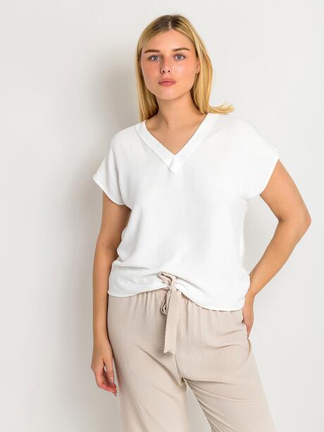 Gładka bluzka z dekoltem