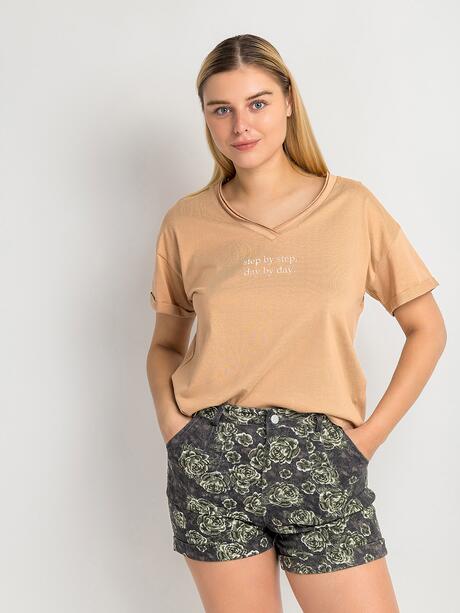 T-shirt z dekoltem w serek