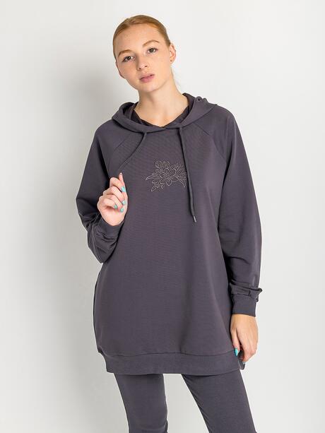 Bluza z kapturem i haftem