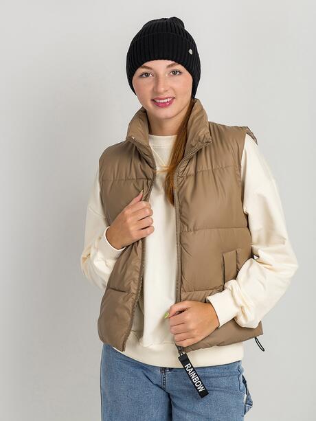 Czapka z prążkowanej dzianiny