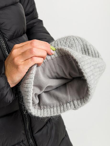 Czapka z domieszką wełny