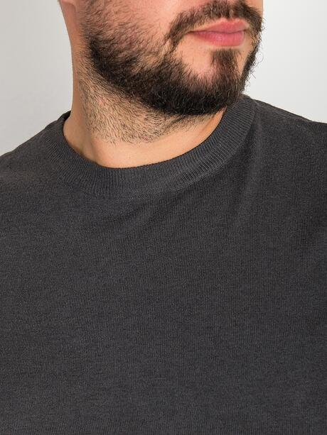 Sweter z domieszką wełny