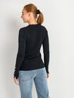 Sweter damski z ozdobnymi guzikami