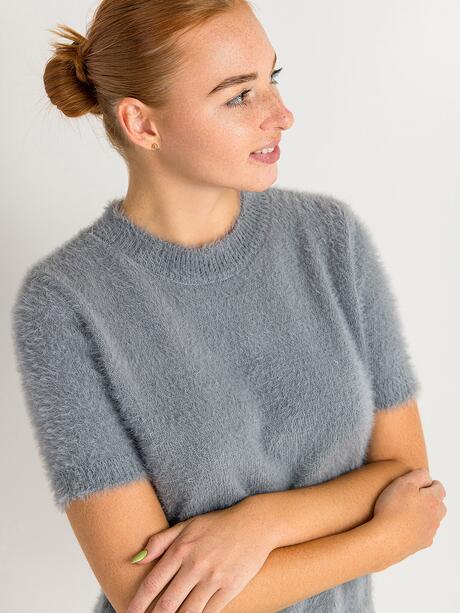 Sweter z krótkim rękawem