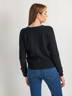 Sweter z ozdobnymi rękawami