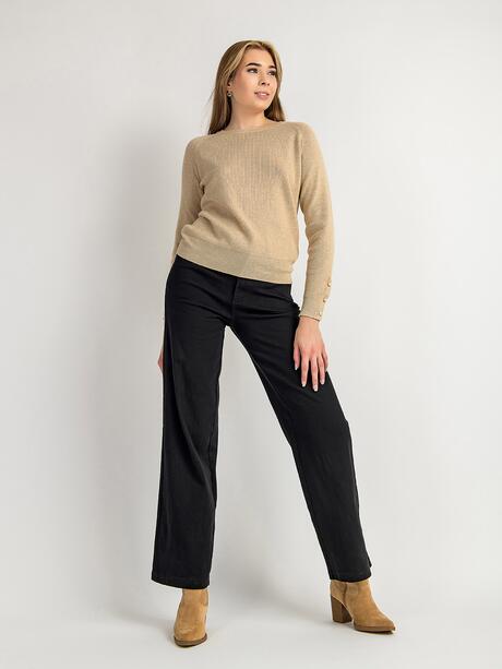 Sweter z ozdobnymi rękawami