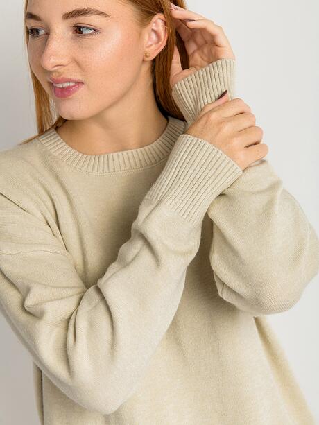 Luźny sweter z wiskozą