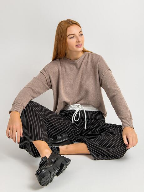 Spodnie z szerokimi nogawkami